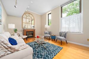 featured image of 94 Newbury Ave #200