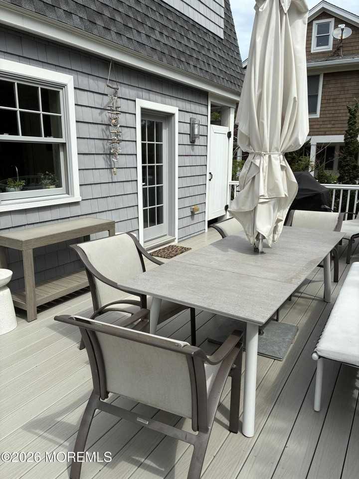 104 Stephens Pl - Photo 3 of 32