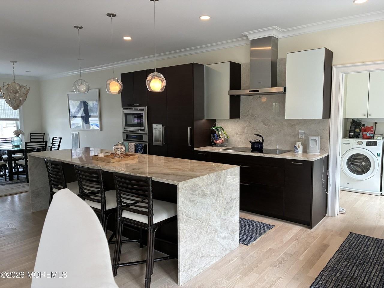 104 Stephens Pl - Photo 7 of 32