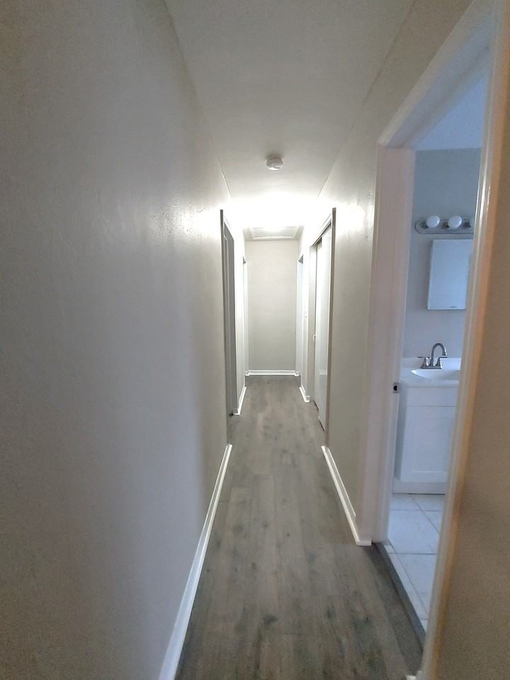2247 Stella St #1 - Photo 5 of 13