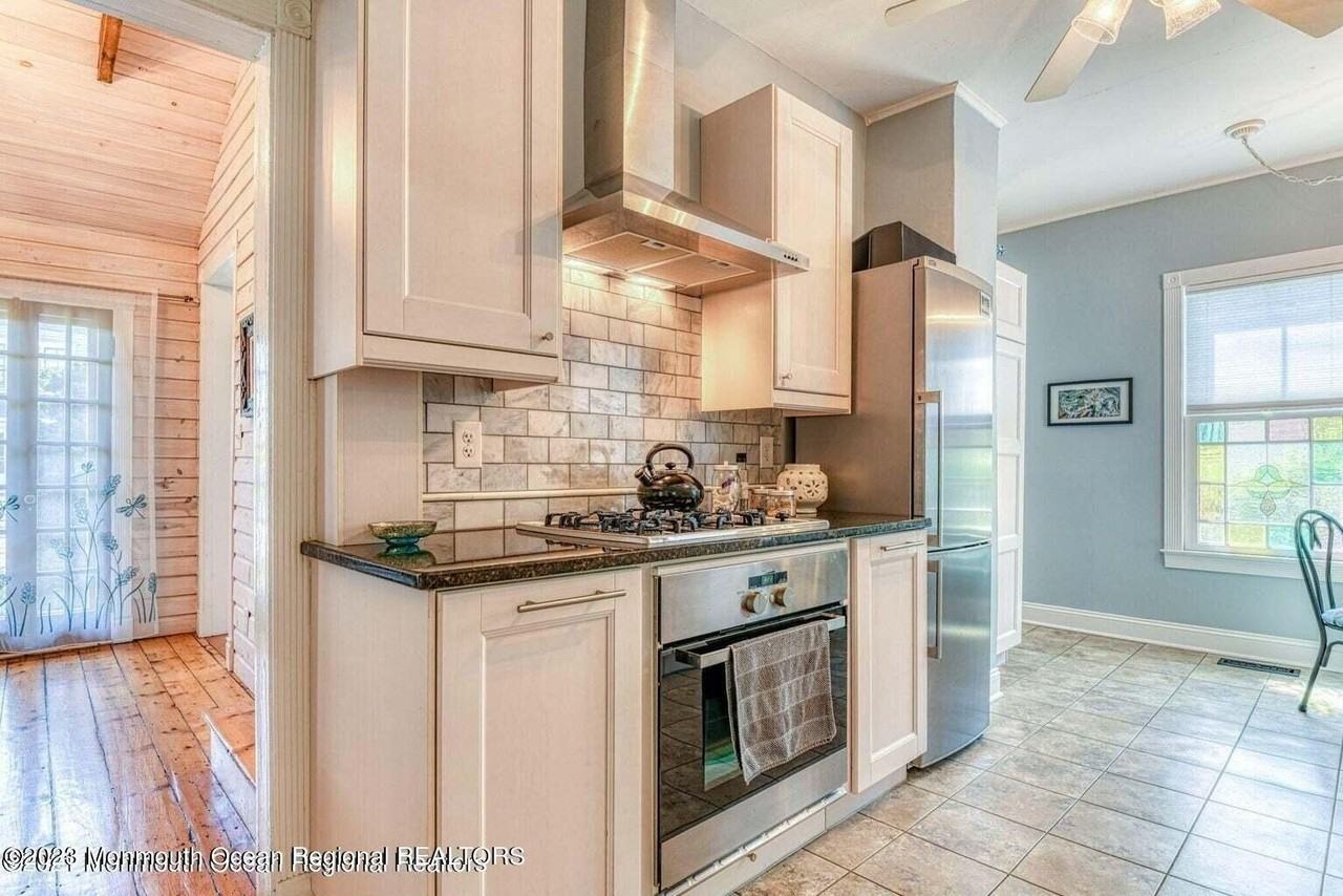 131 Cookman Ave - Photo 3 of 12