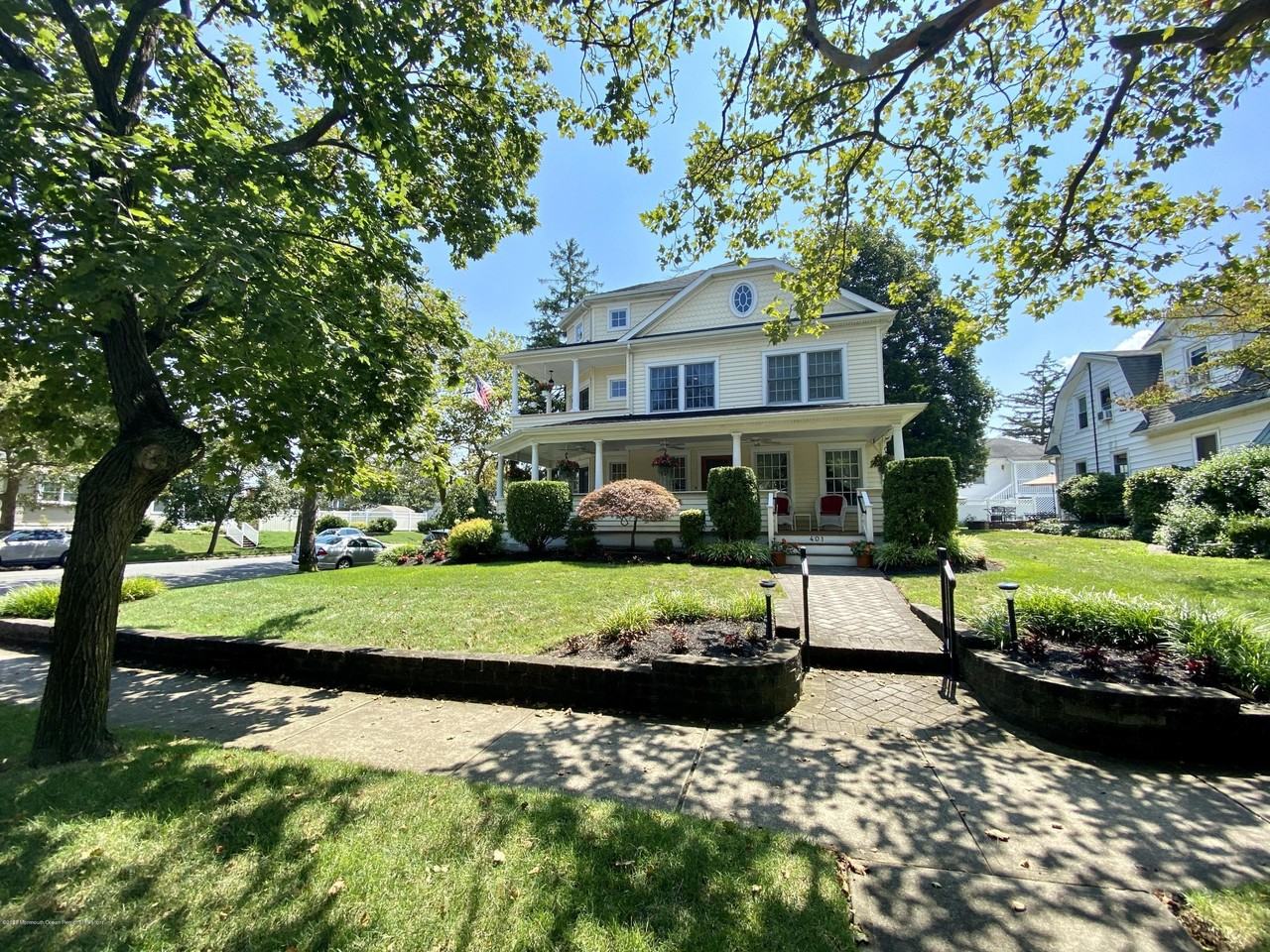 401 Garfield Ave - Photo 4 of 48