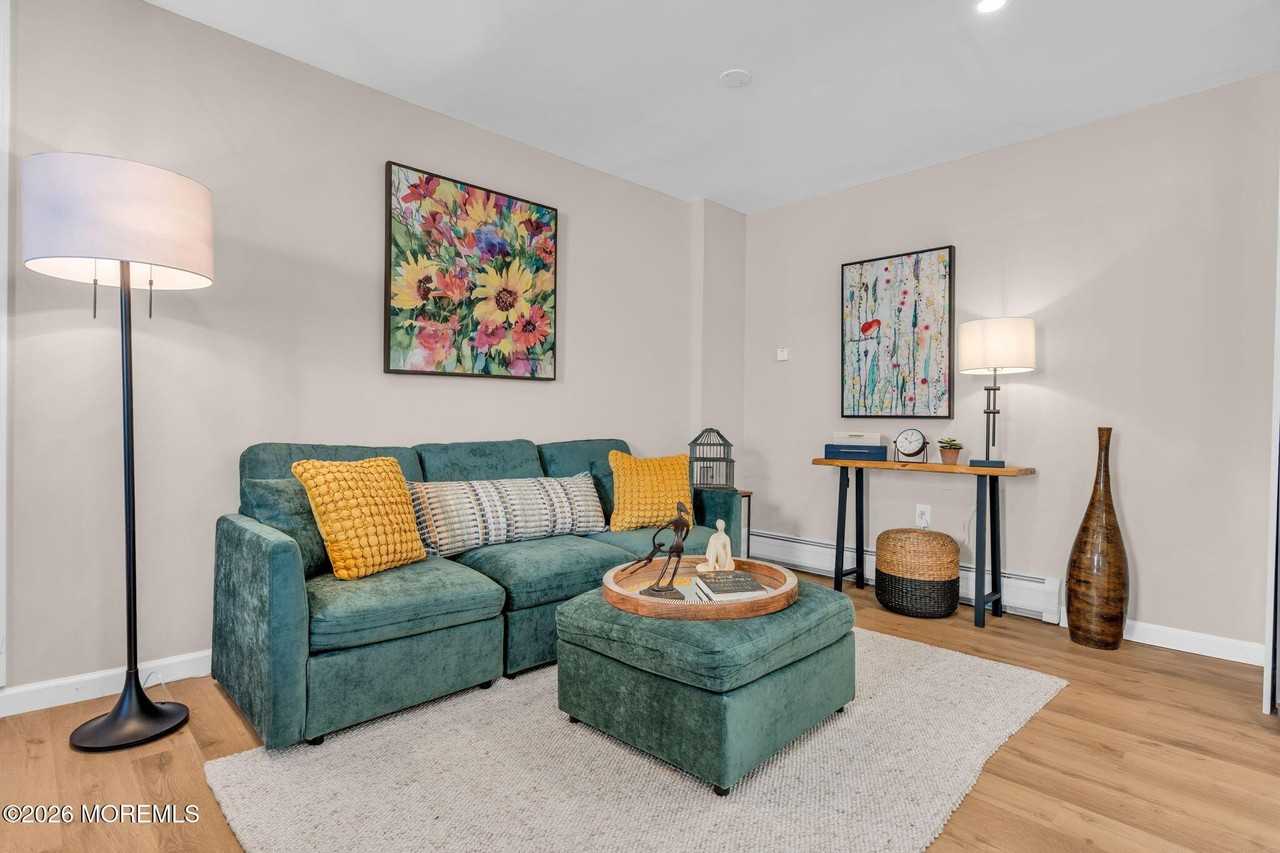 282 Carr Ave #1 - Photo 4 of 22