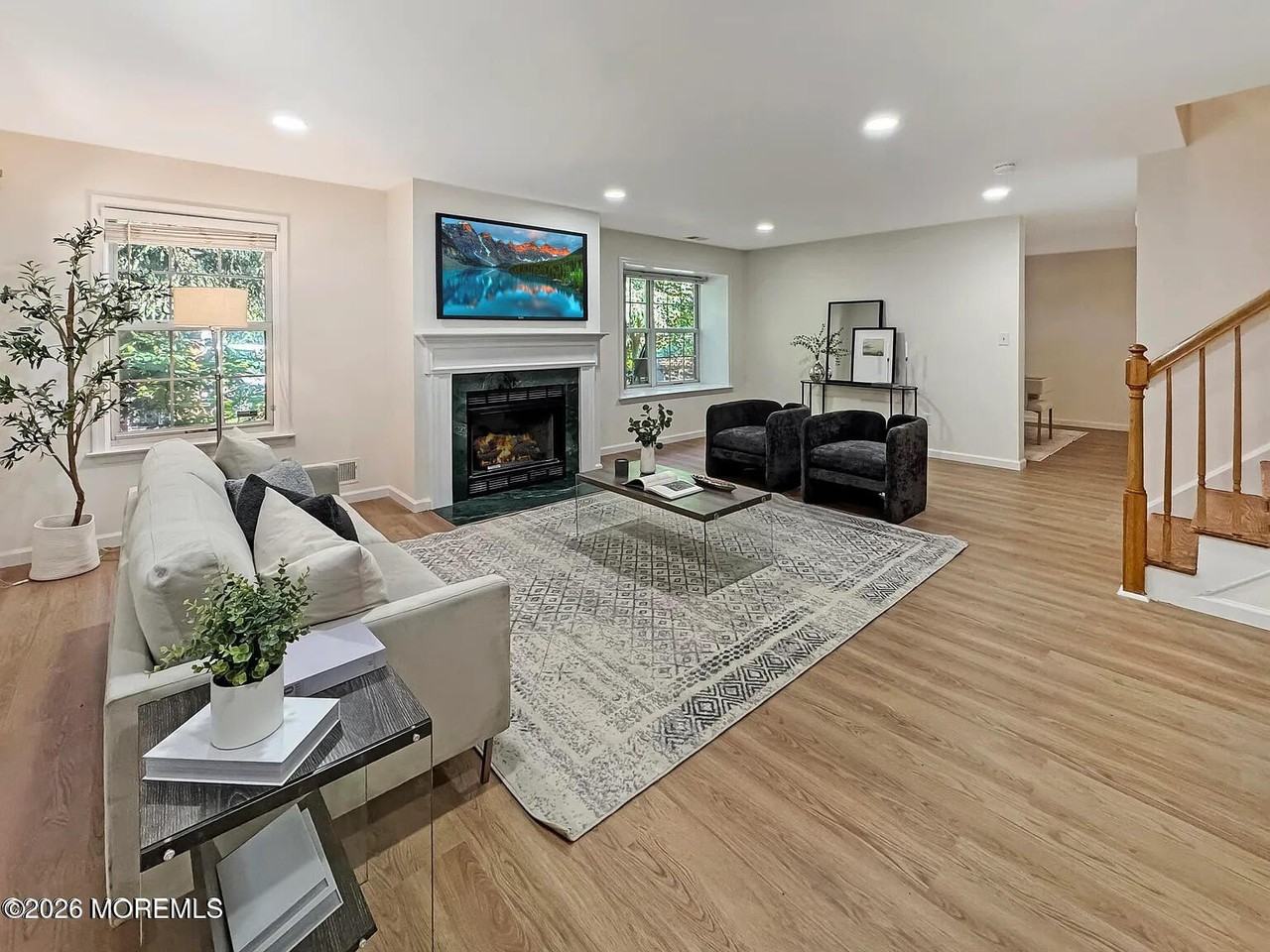 577 Windflower Ct - Photo 4 of 23
