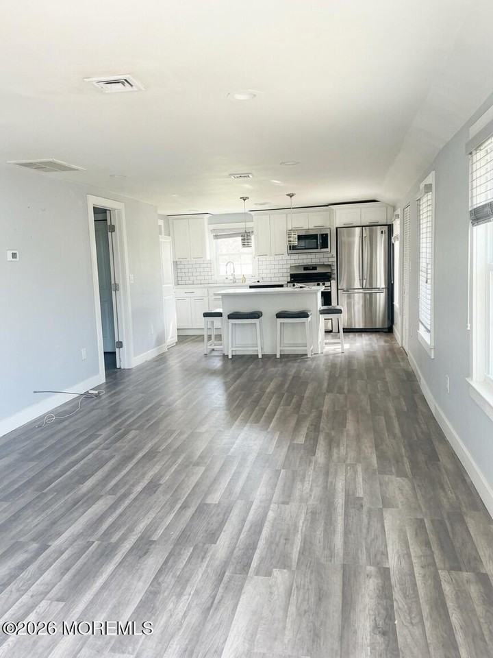 37 Myrtle Ave - Photo 3 of 14
