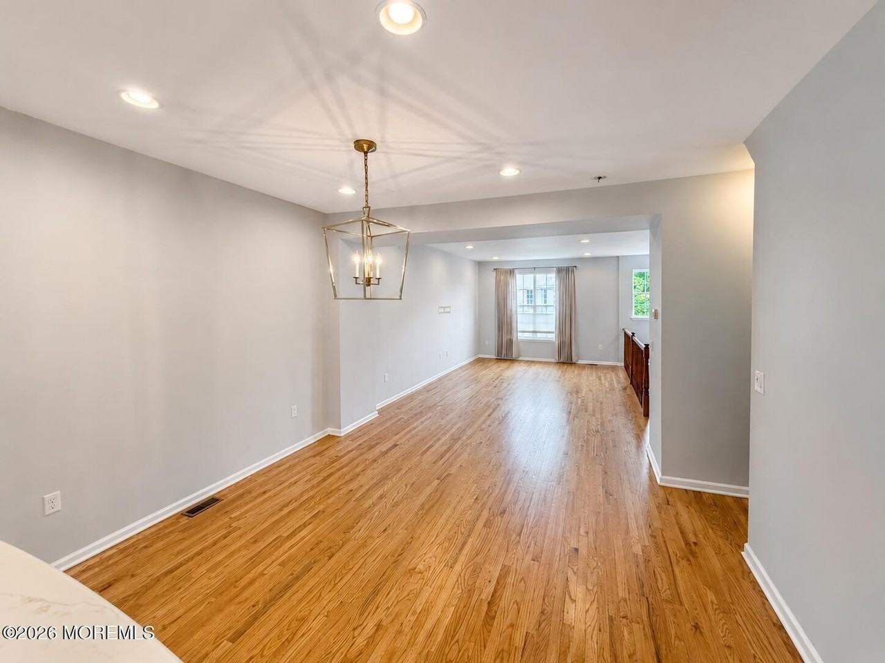 235 Yale Blvd - Photo 3 of 22