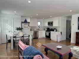 featured image of 39 Cedar Ave #B