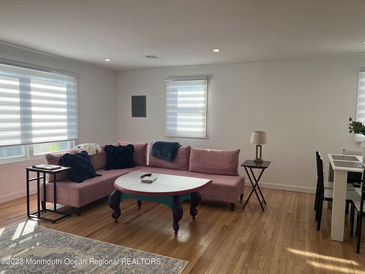 39 Cedar Ave #B - Photo 4 of 9