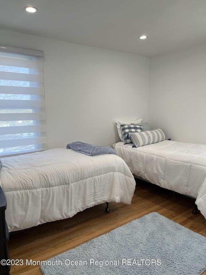 39 Cedar Ave #B - Photo 7 of 9
