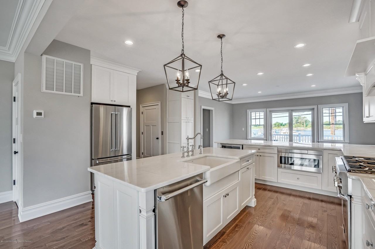 1260 Ocean Ave #B - Photo 7 of 44