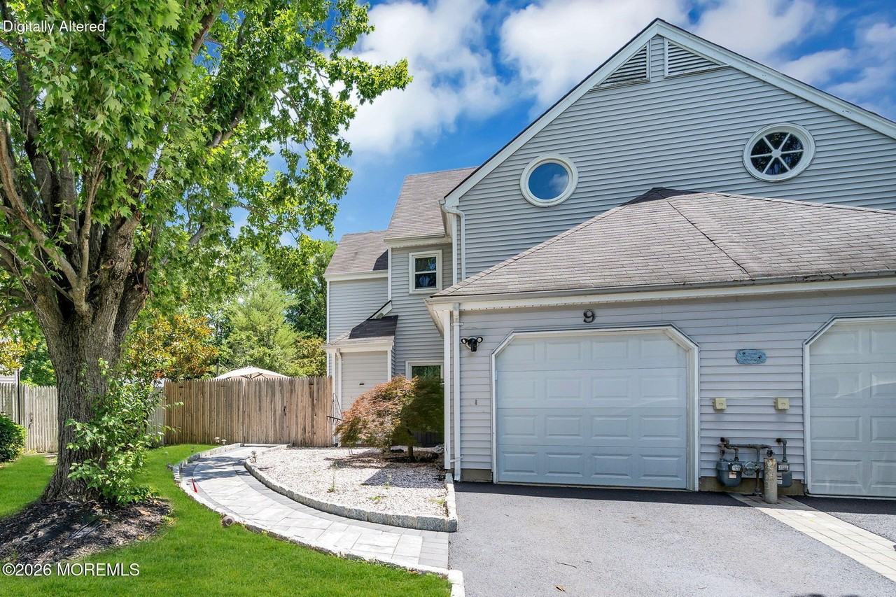 9 Frost Court - Photo 2 of 28