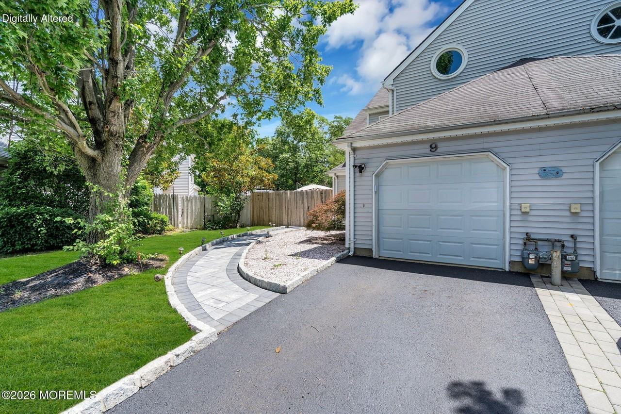 9 Frost Court - Photo 3 of 28