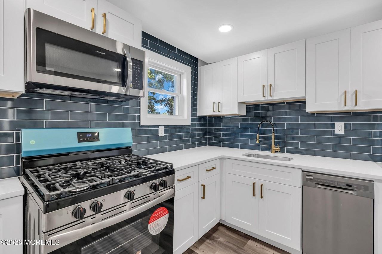 209 Atkins Ave #2ndFL - Photo 4 of 22