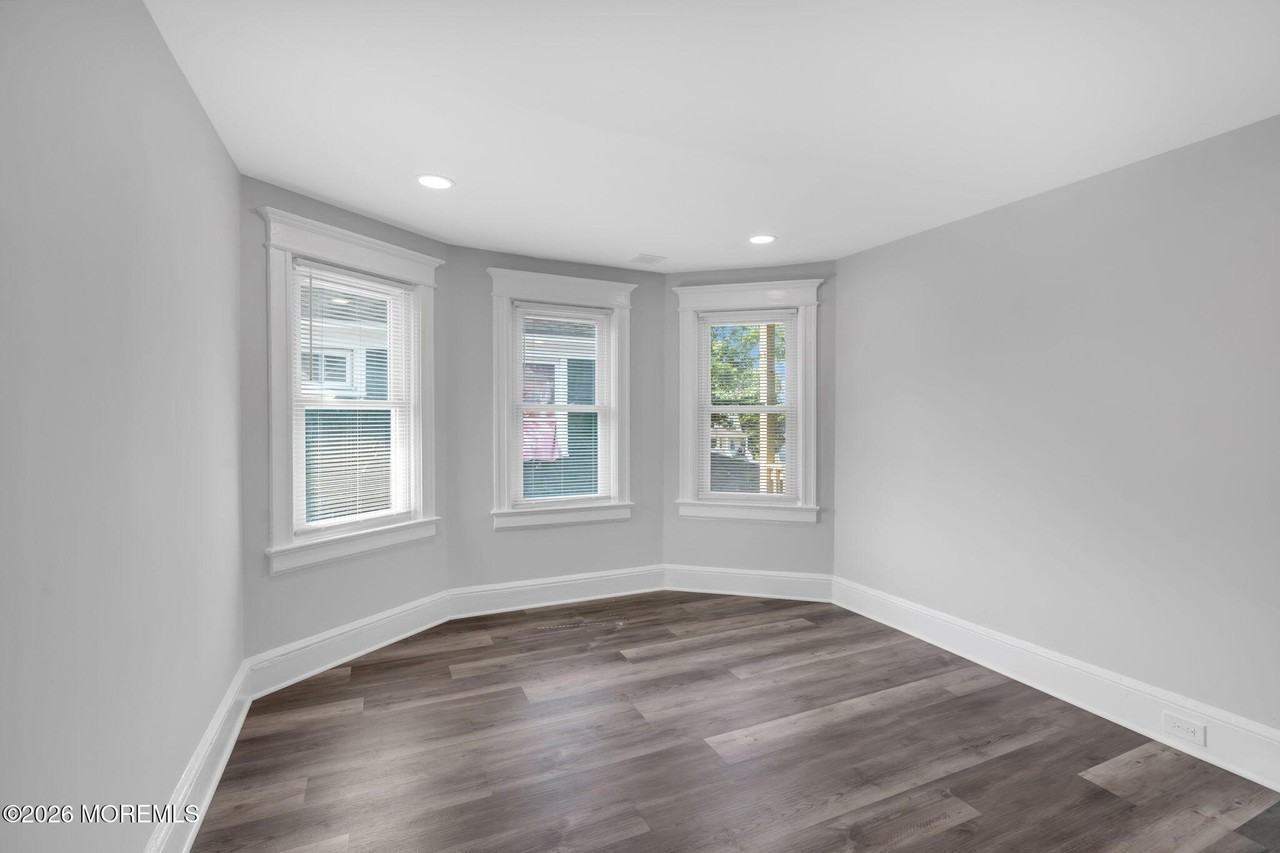 209 Atkins Ave #2ndFL - Photo 7 of 22