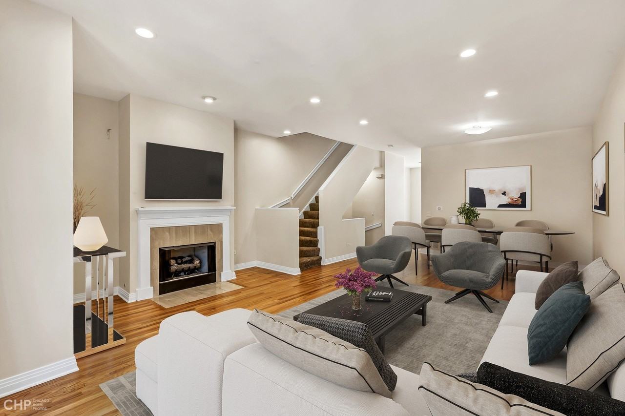 530 N Peoria St - Photo 5 of 30