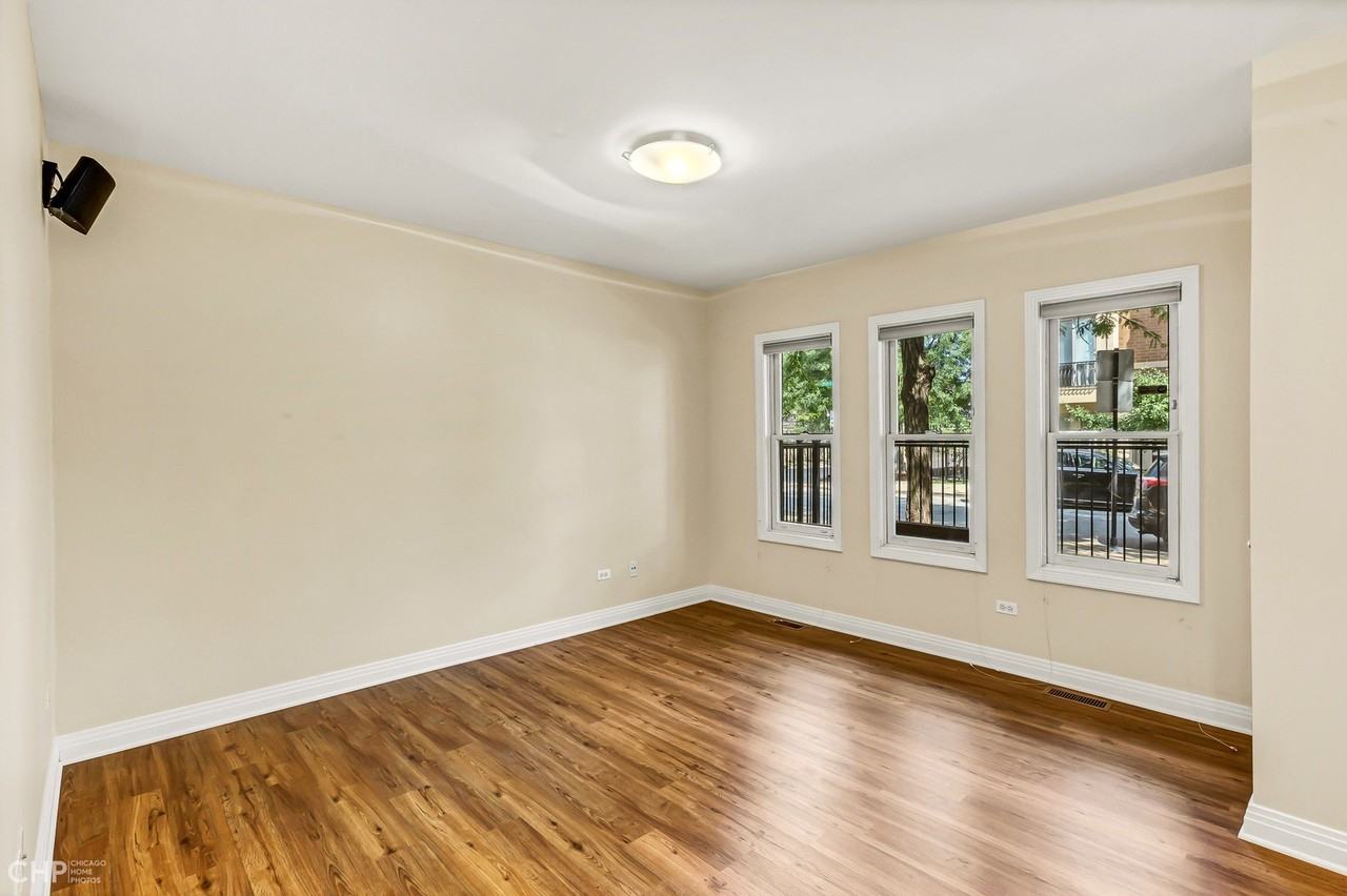 530 N Peoria St - Photo 2 of 30