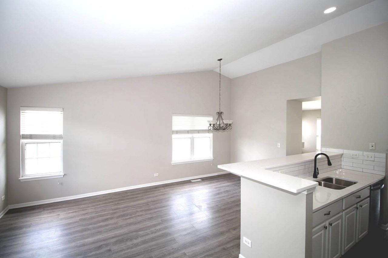 2518 Golf Ridge Cir #2518 - Photo 3 of 27