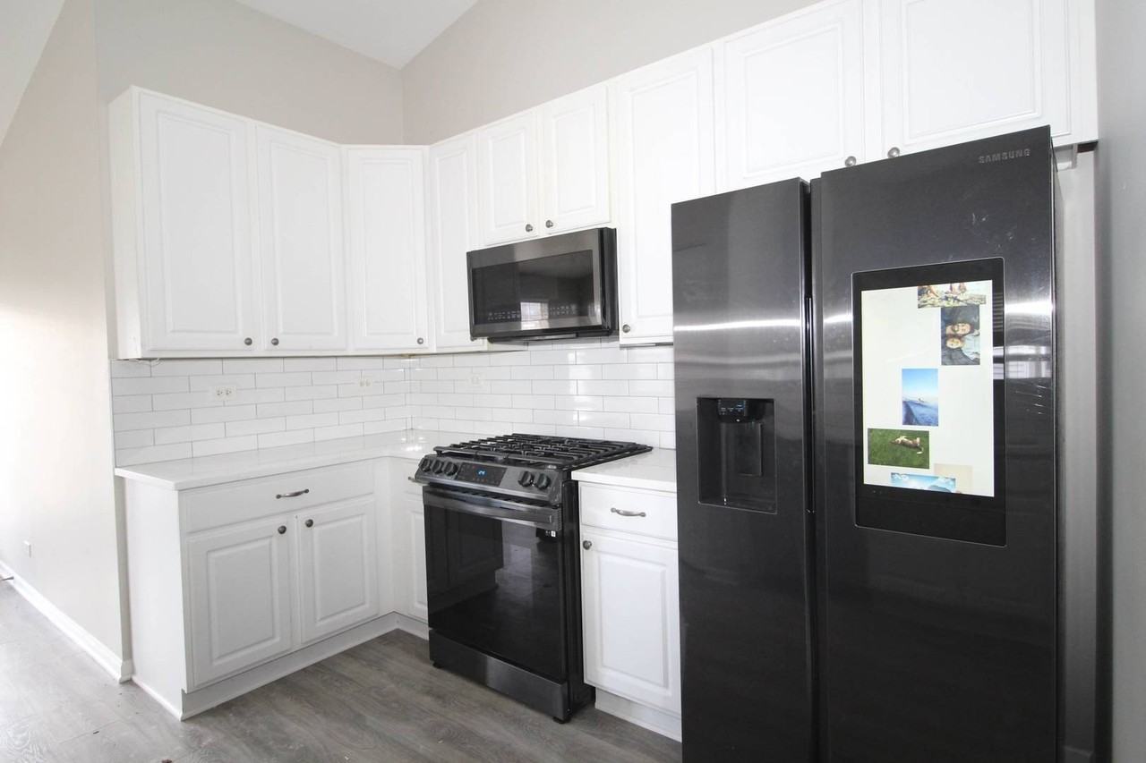 2518 Golf Ridge Cir #2518 - Photo 4 of 27