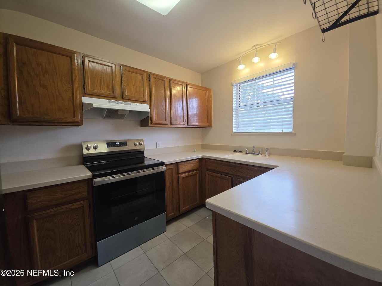 2931 Saint Johns Ave #4 - Photo 2 of 9