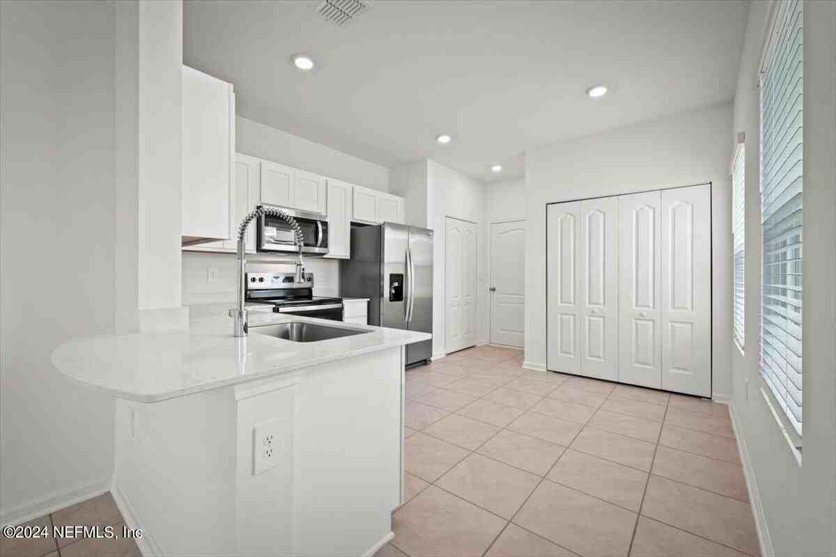38 Tidal Beach Ave - Photo 4 of 32