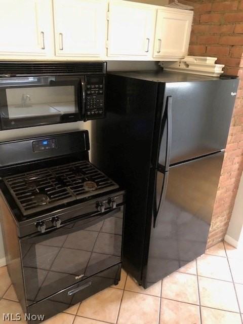 4418 W 176th St - Photo 4 of 23