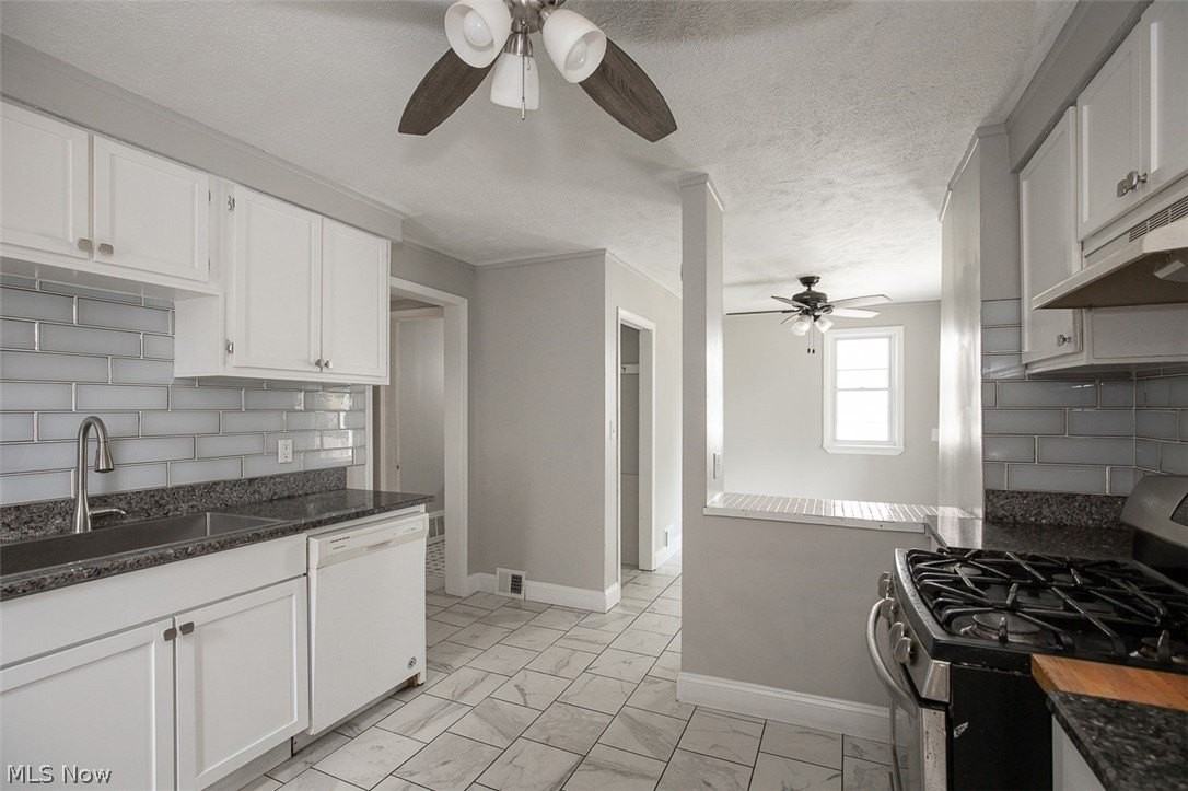 3635 W 46th St #1 - Photo 4 of 19