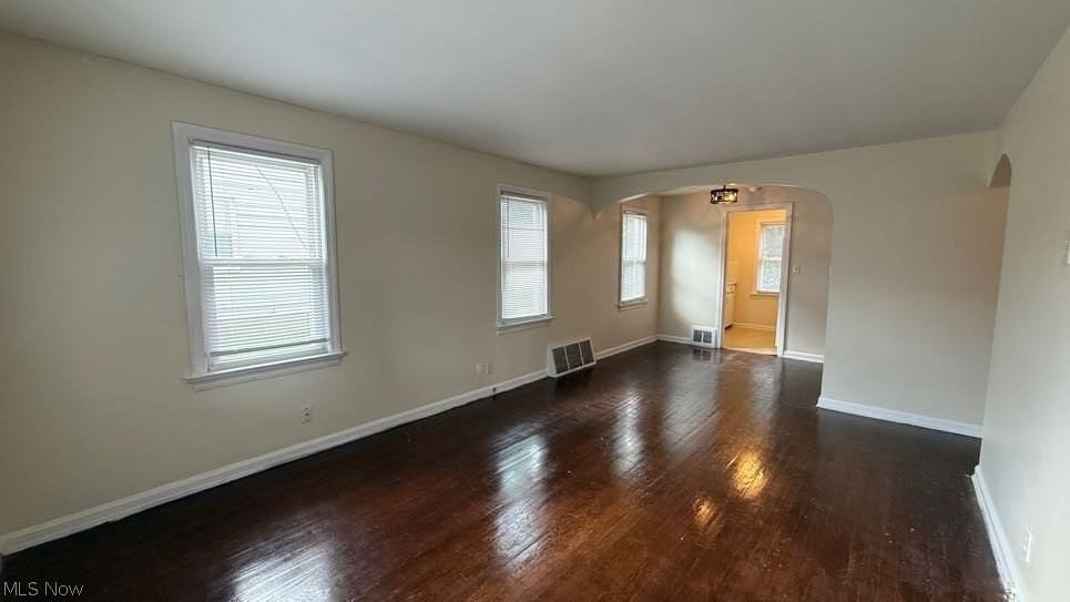 2042 13th St - Photo 6 of 27