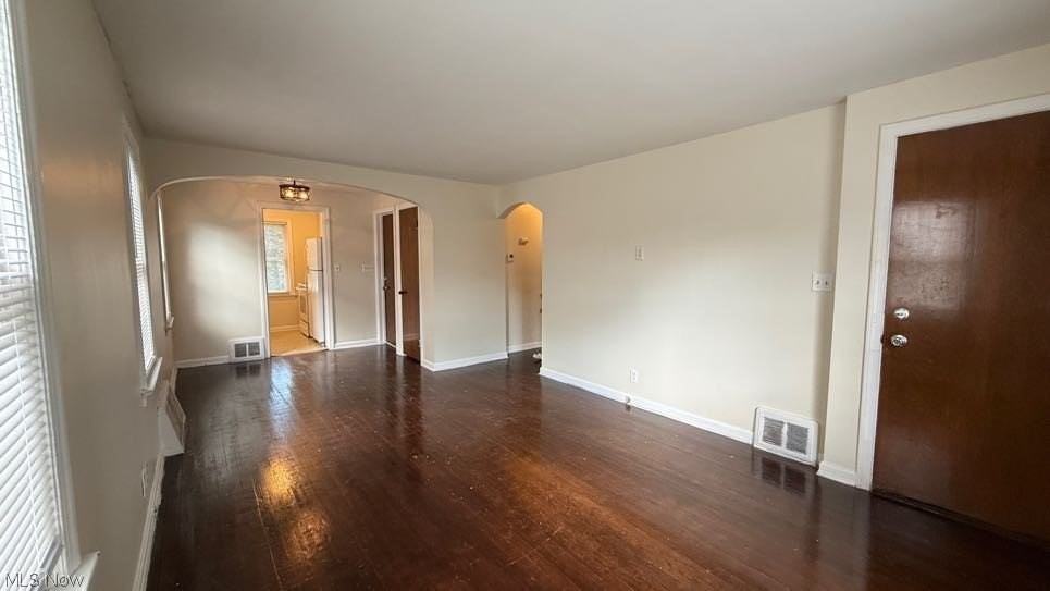 2042 13th St - Photo 7 of 27