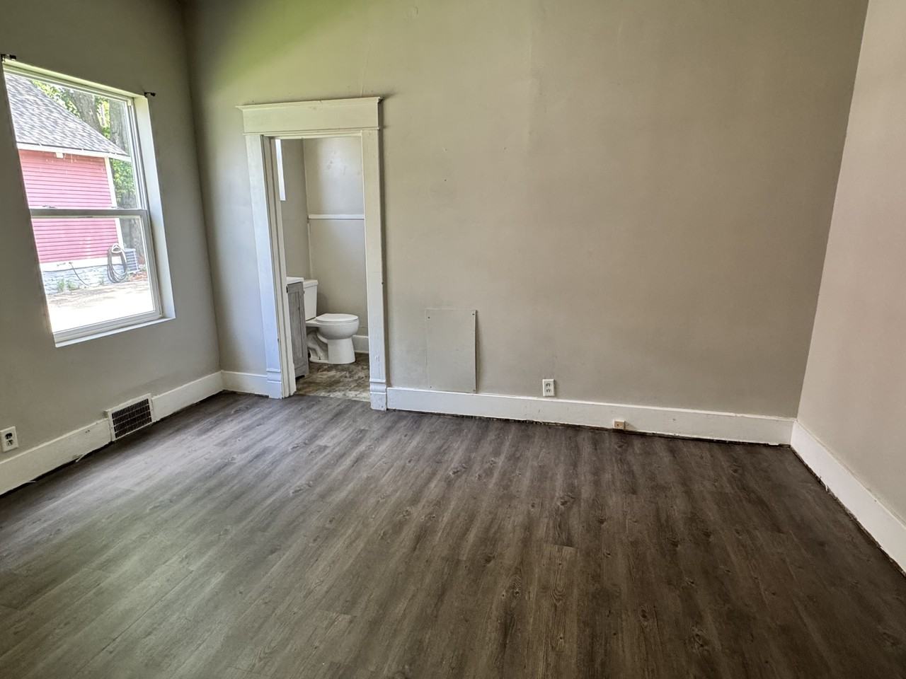 719 West Walnut StreetUnit 1 #1 - Photo 3 of 7