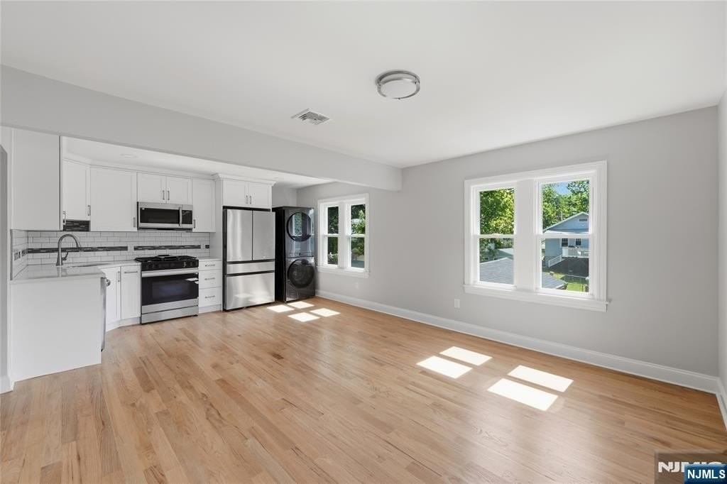 43 4th St - Photo 2 of 8