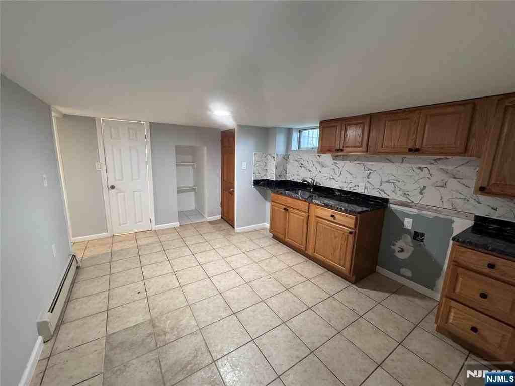 110 Dayton St #1A - Photo 7 of 8