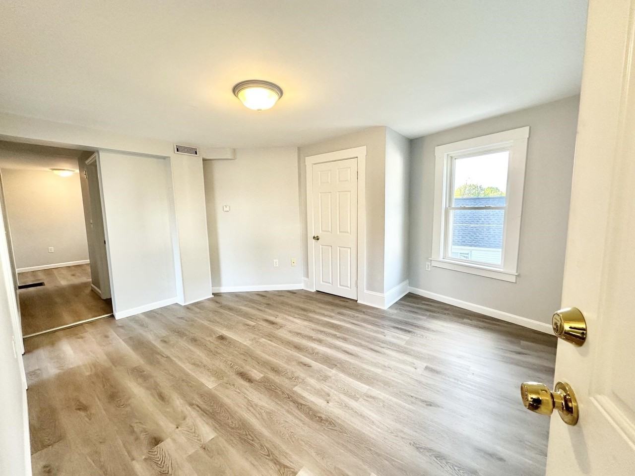 40 Morgan St #2 - Photo 4 of 13