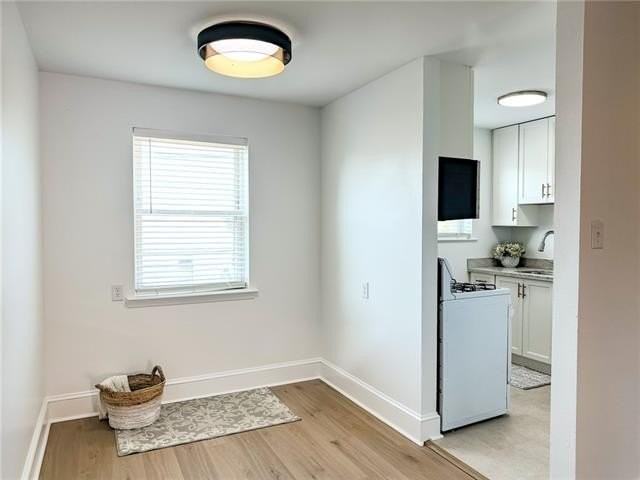 868 Martin Behrman Ave #8 - Photo 5 of 10