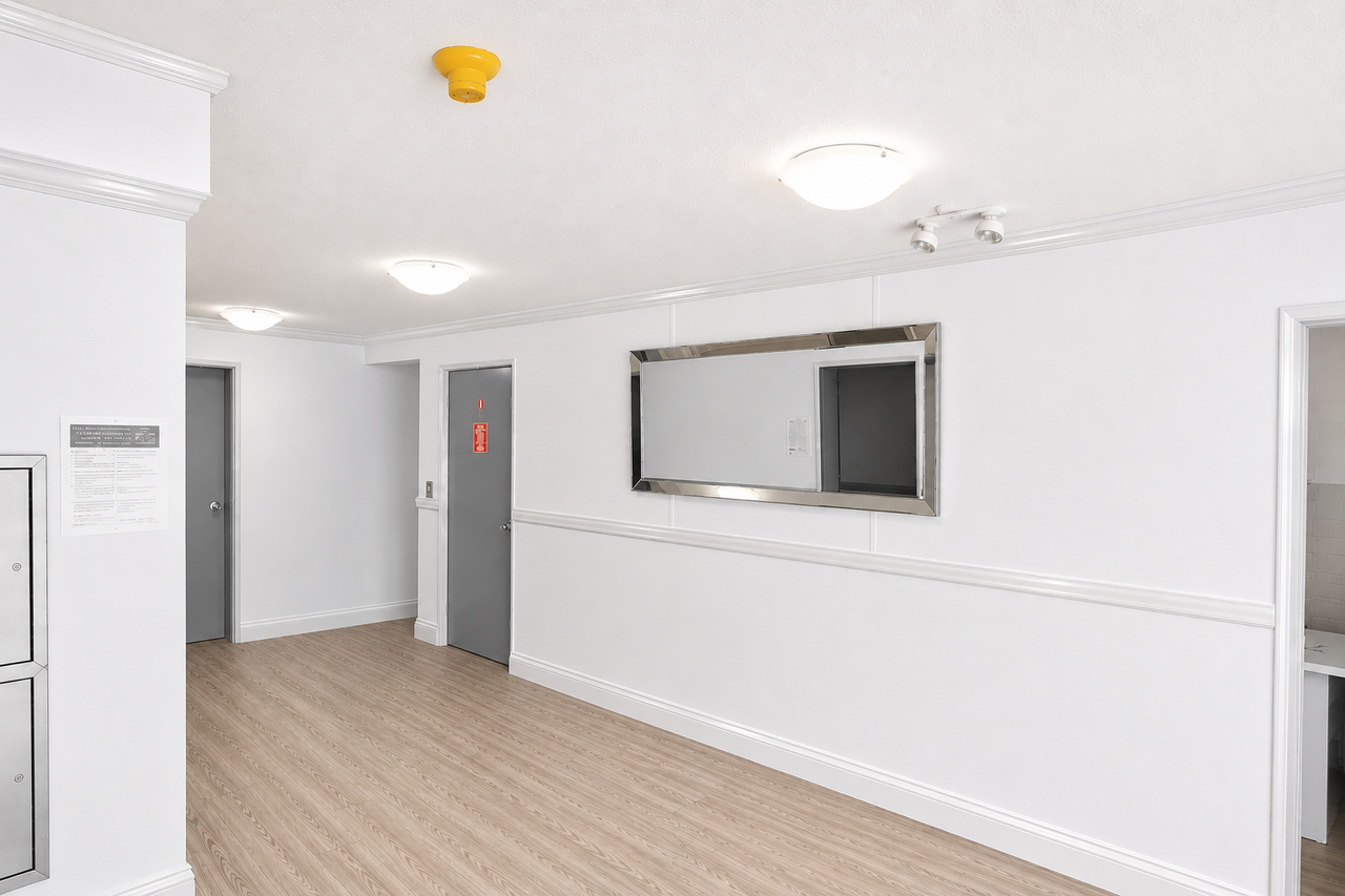 1035 Howie Avenue - Photo 2 of 7
