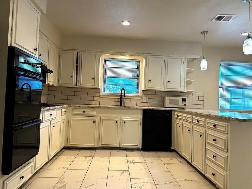 618 Brook Valley Ln - Photo 2 of 17