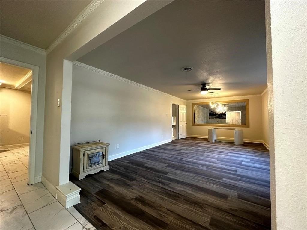 618 Brook Valley Ln - Photo 5 of 17