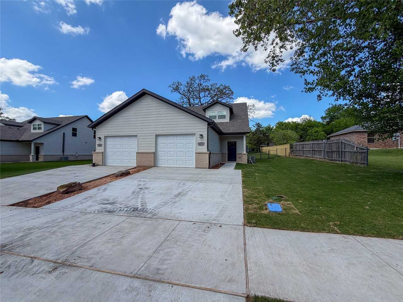 413 W Dulin St - Photo 2 of 17