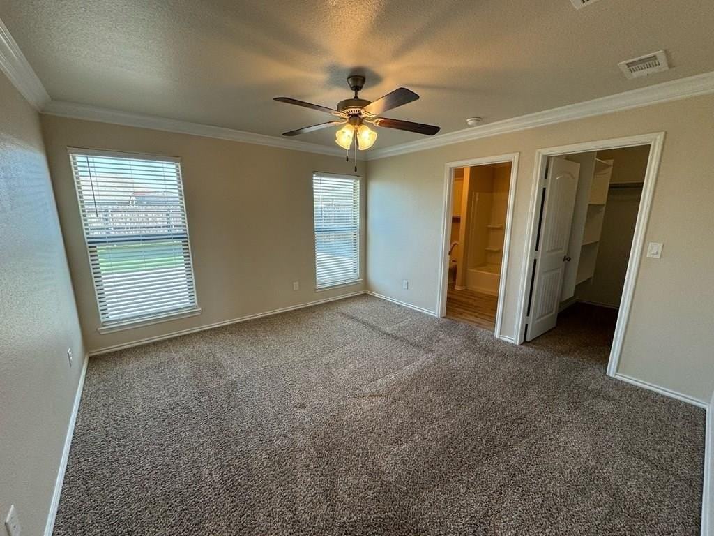 903 Yancy St - Photo 6 of 13