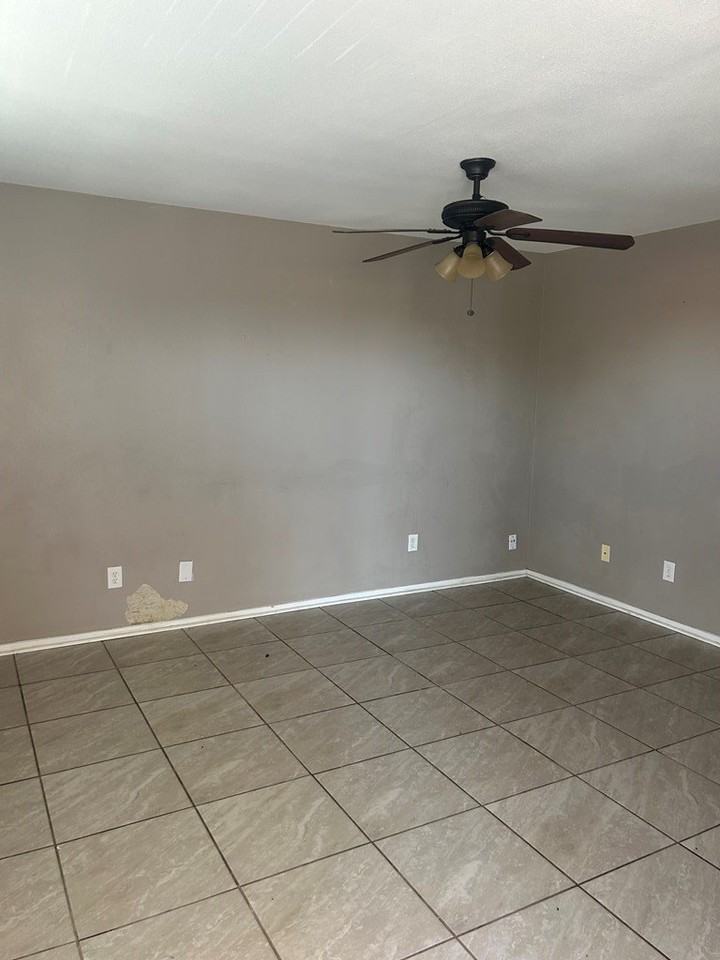 1517 E Century Ave #4 - Photo 2 of 5