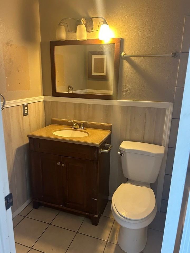 1517 E Century Ave #4 - Photo 5 of 5