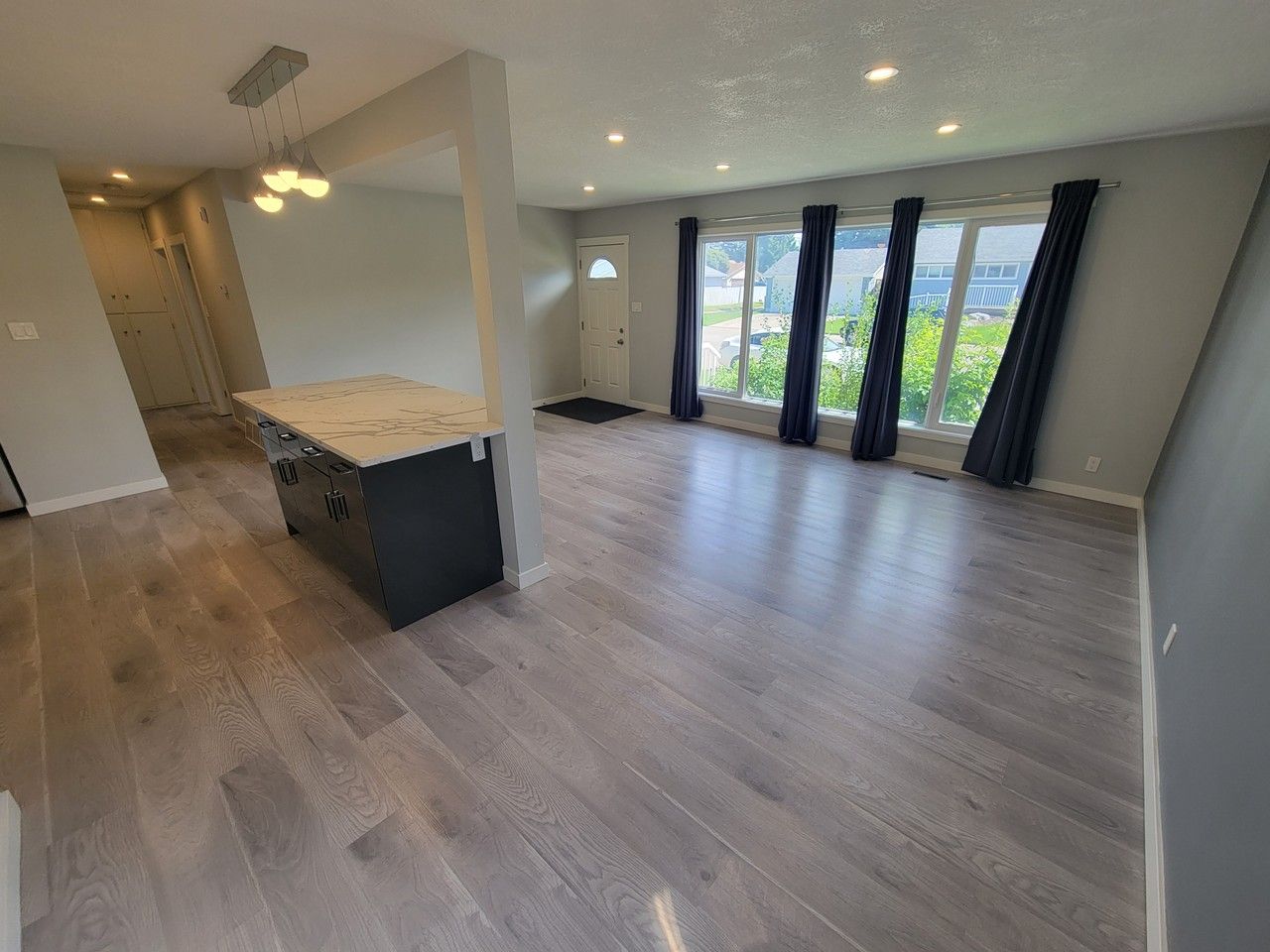 8510 152 St Nw #MAIN - Photo 2 of 17
