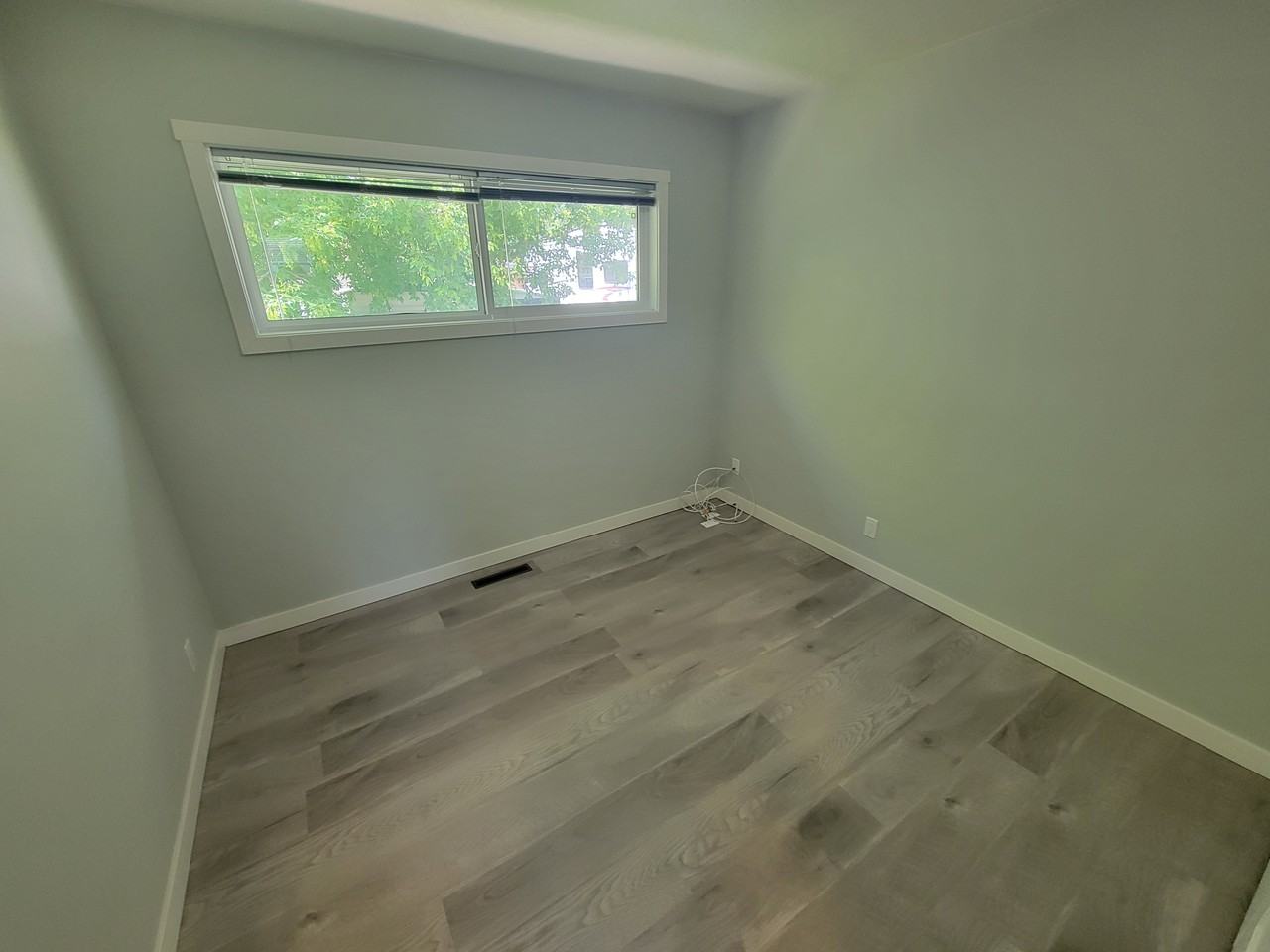 8510 152 St Nw #MAIN - Photo 7 of 17