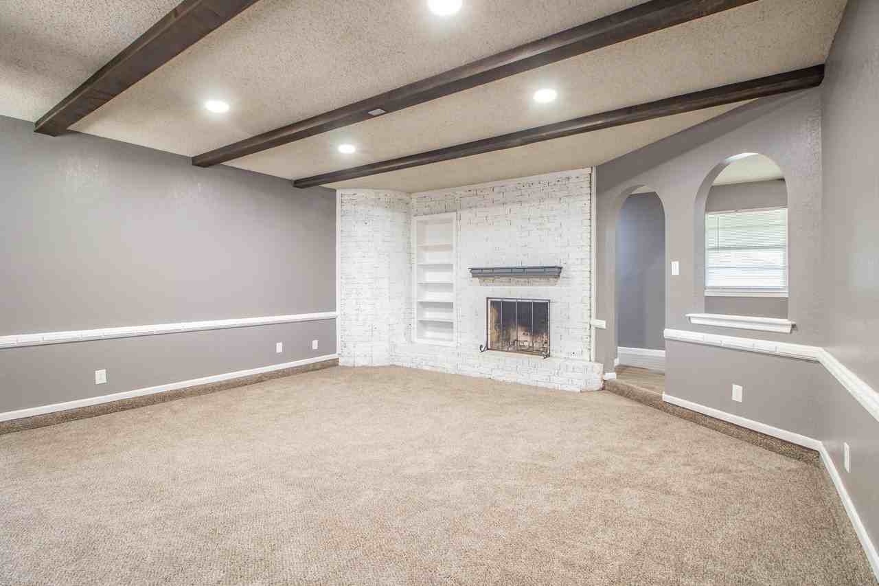 5515 1st St #1 - Photo 4 of 21