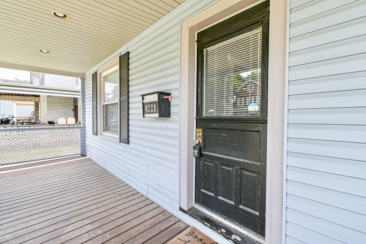 4221 Bell St #1 - Photo 4 of 47