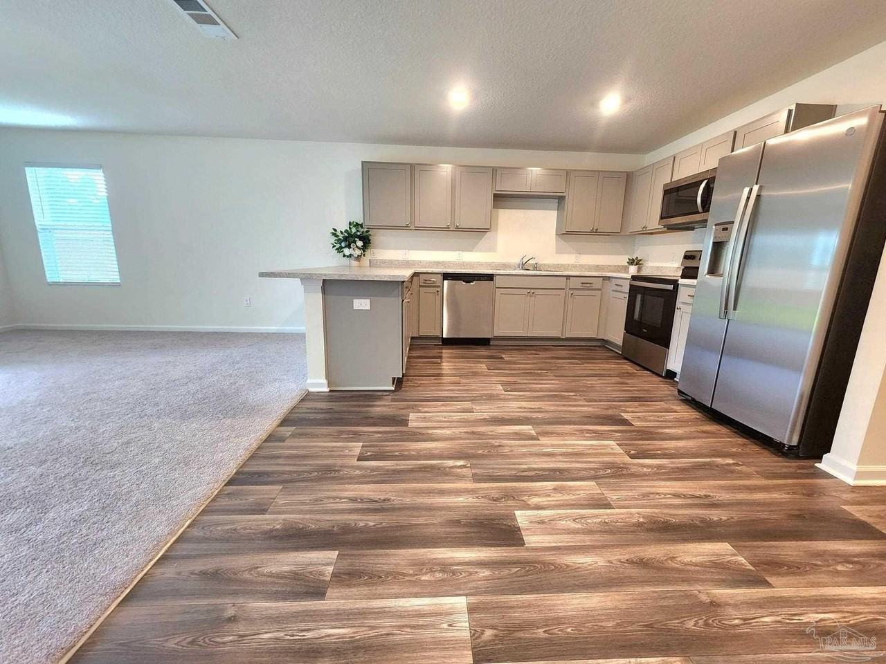 7840 Maxton Rd - Photo 3 of 17