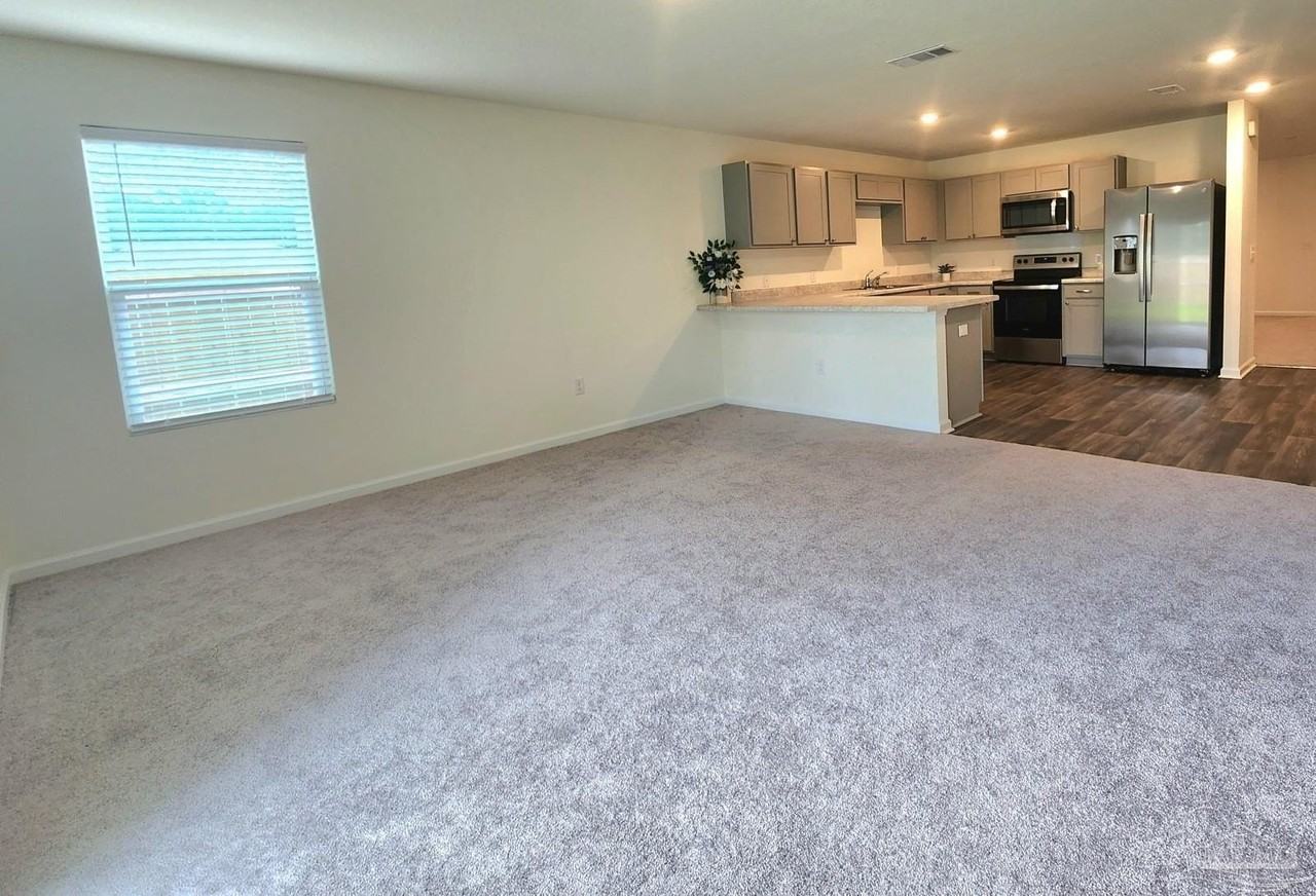 7840 Maxton Rd - Photo 6 of 17