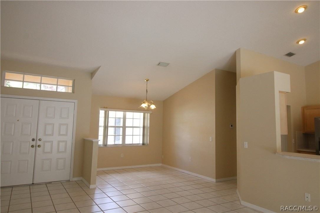2864 N Churchill Way - Photo 4 of 32