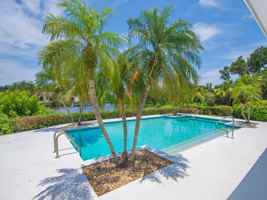 featured image of 609 Lake Dr