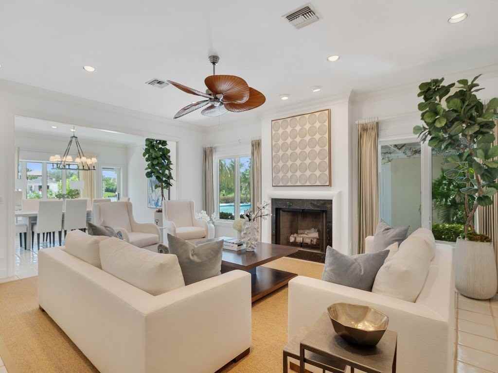 609 Lake Dr - Photo 6 of 36