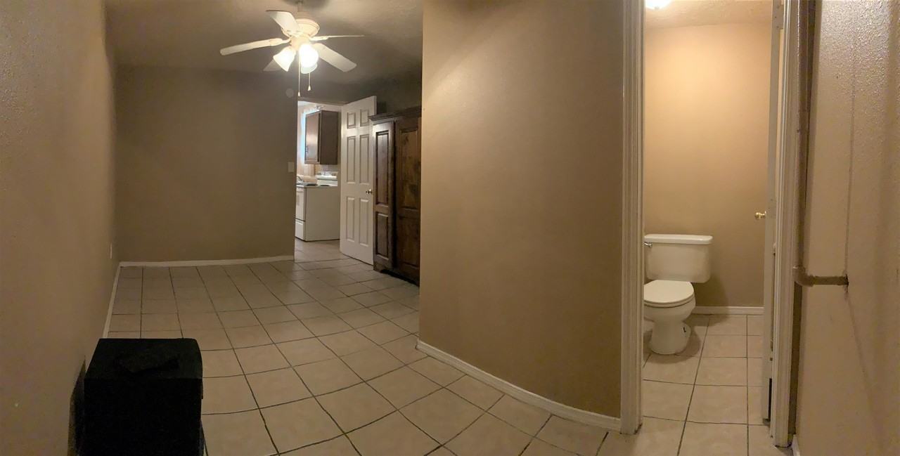 1612 Axtell St #B - Photo 3 of 5